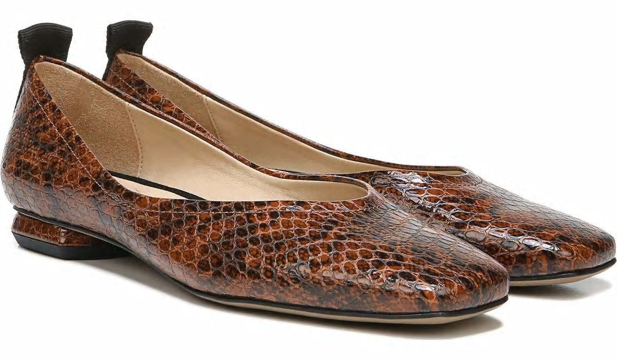 Franco Ailee Flat