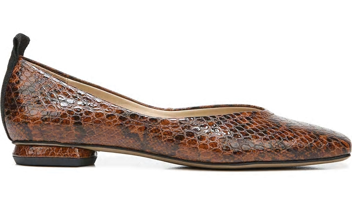 Franco Ailee Flat