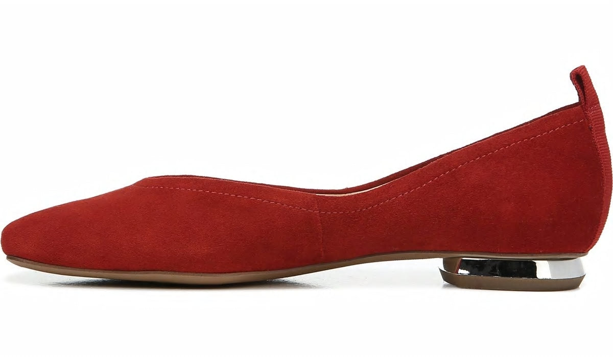 Franco Ailee Flat
