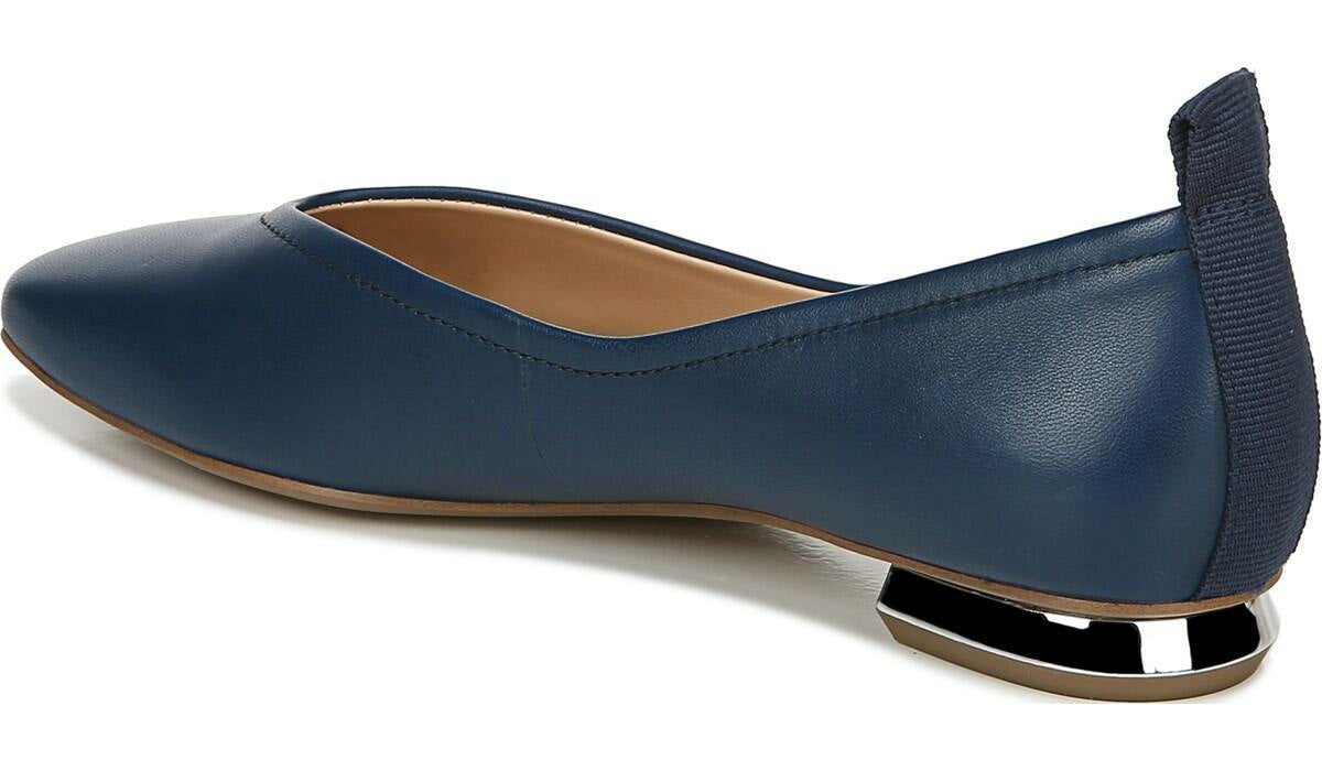 Franco Ailee Flat